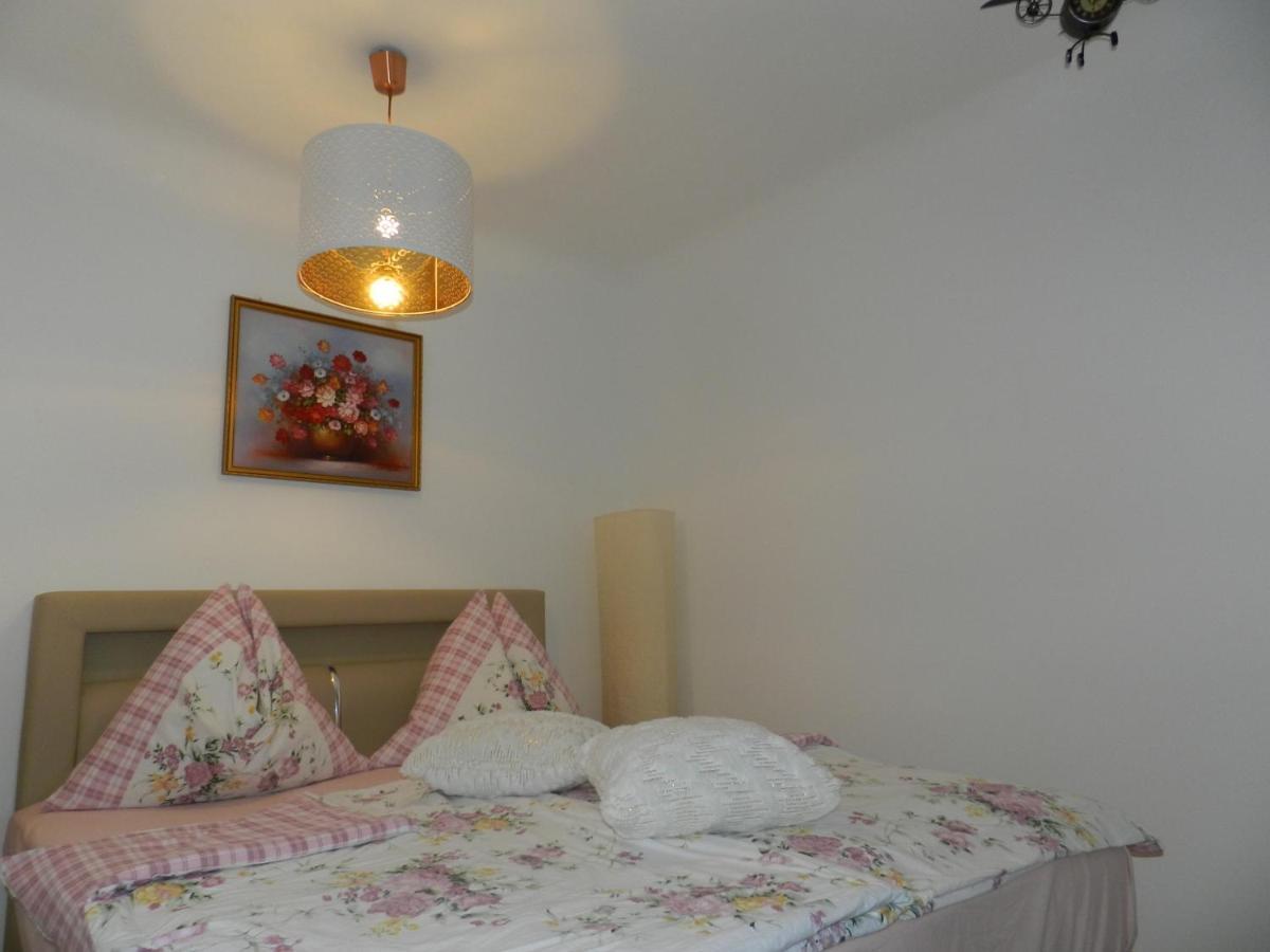 Klassik And Sunny Apartment! Vienna Luaran gambar
