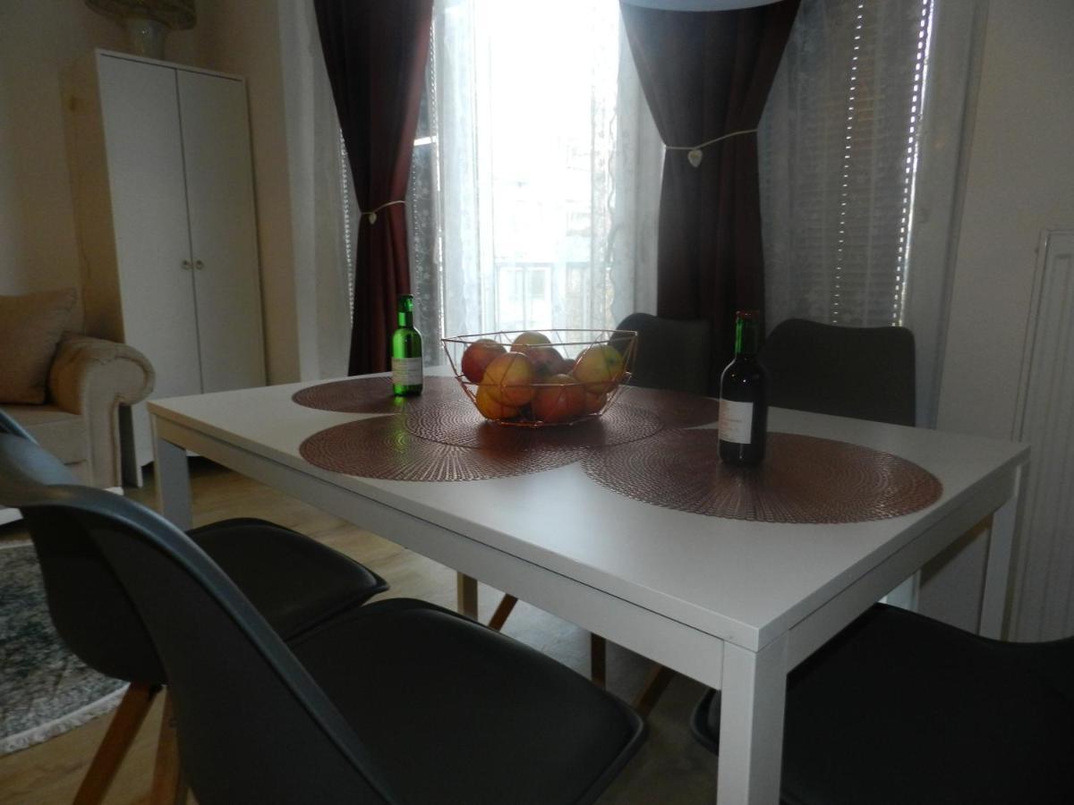 Klassik And Sunny Apartment! Vienna Luaran gambar