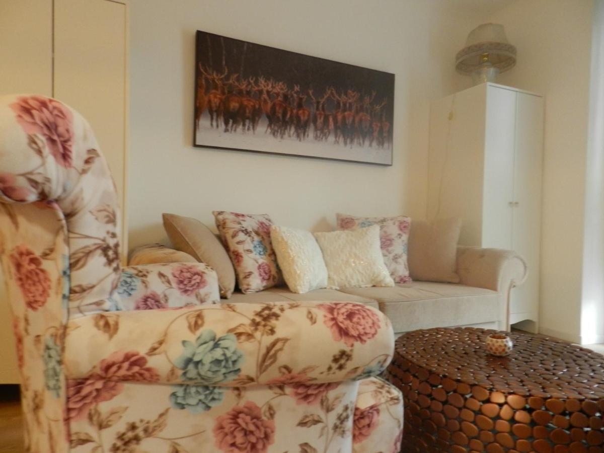 Klassik And Sunny Apartment! Vienna Luaran gambar