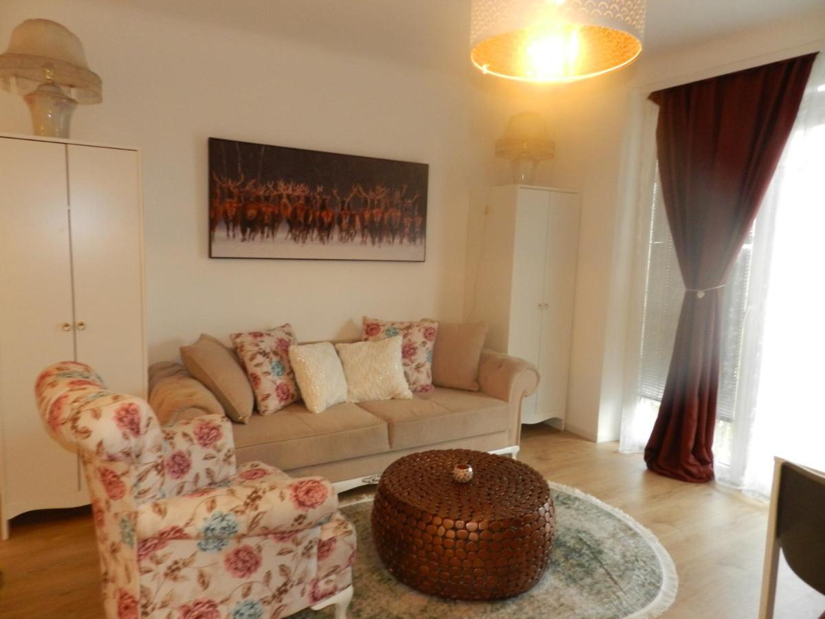 Klassik And Sunny Apartment! Vienna Luaran gambar