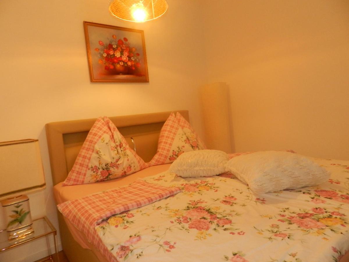 Klassik And Sunny Apartment! Vienna Luaran gambar